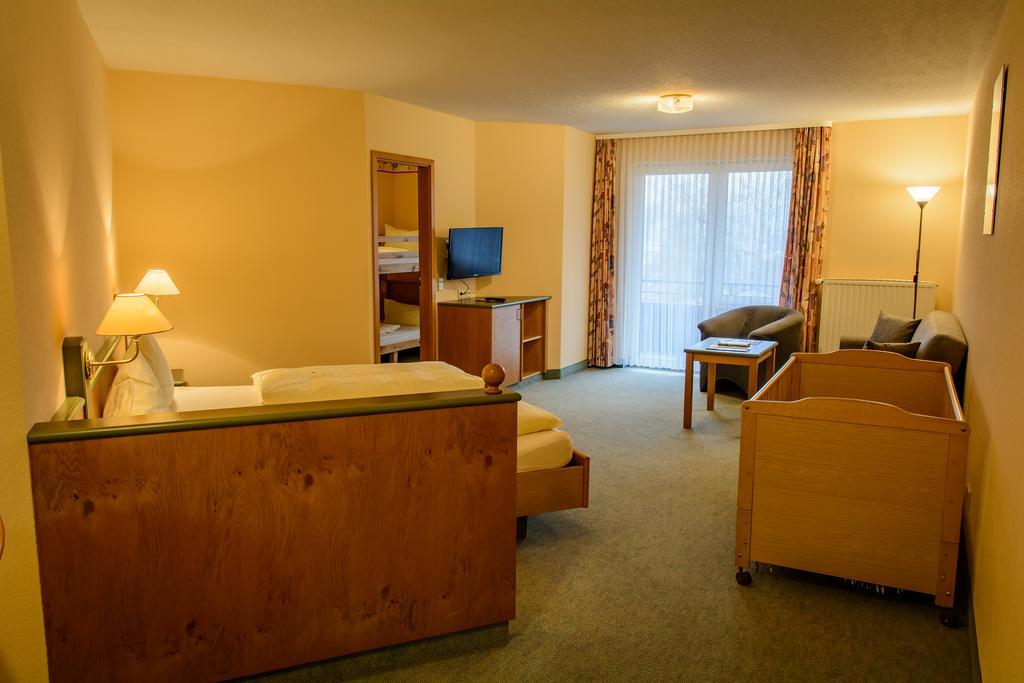 Landhotel Henkenhof Willingen ヴィリンゲン エクステリア 写真